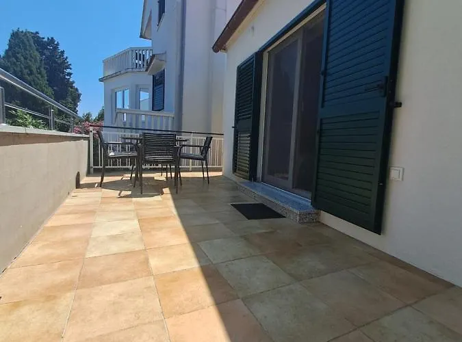 Paola * Betina (Sibenik-Knin)